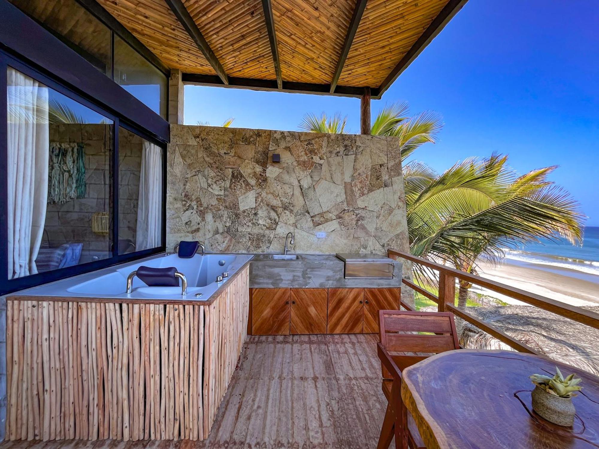 Diem Vichayito Beachfront Eco-Luxury Villa Exterior foto