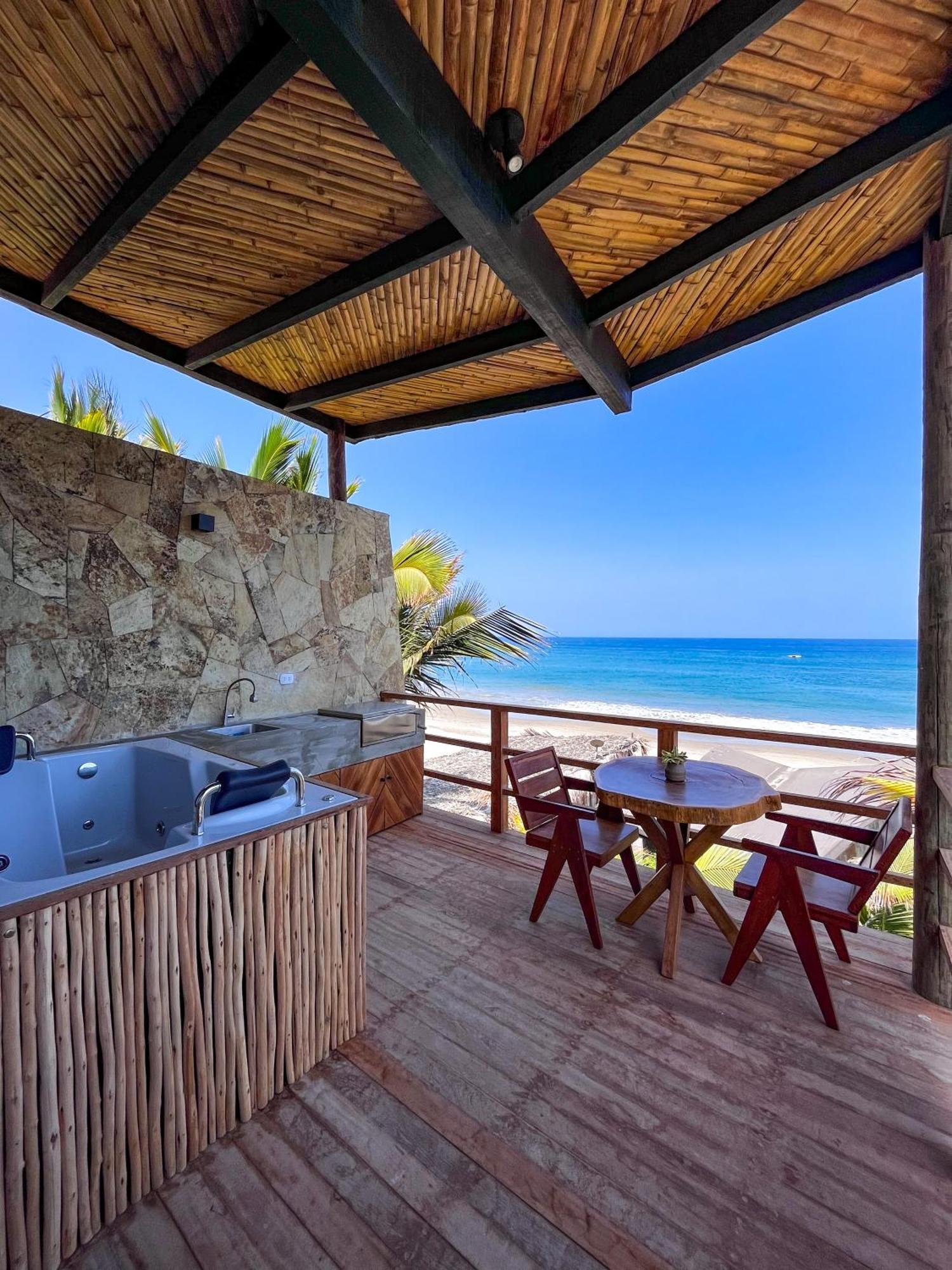 Diem Vichayito Beachfront Eco-Luxury Villa Exterior foto