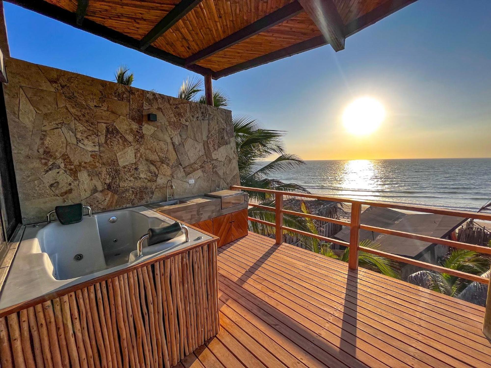 Diem Vichayito Beachfront Eco-Luxury Villa Exterior foto