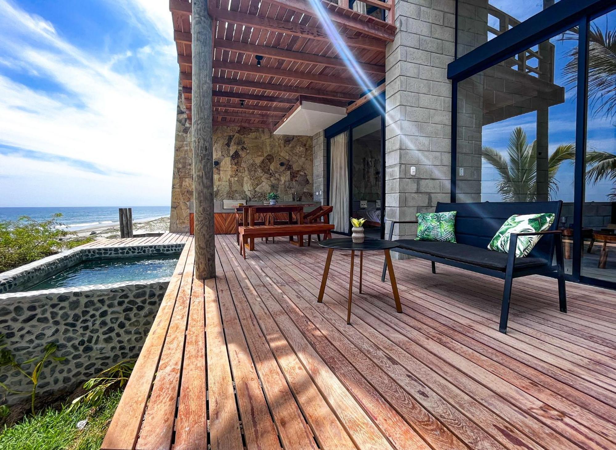 Diem Vichayito Beachfront Eco-Luxury Villa Exterior foto